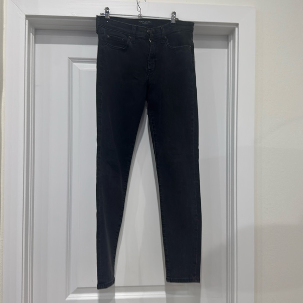 Black skinny jeans